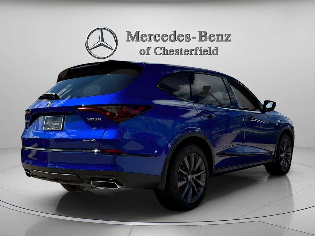 Acura MDX Vehicle Full-screen Gallery Image 04