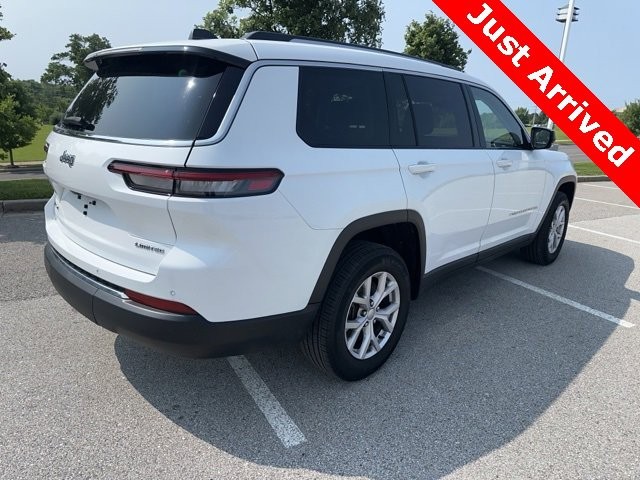 Jeep Grand Cherokee L Vehicle Full-screen Gallery Image 03