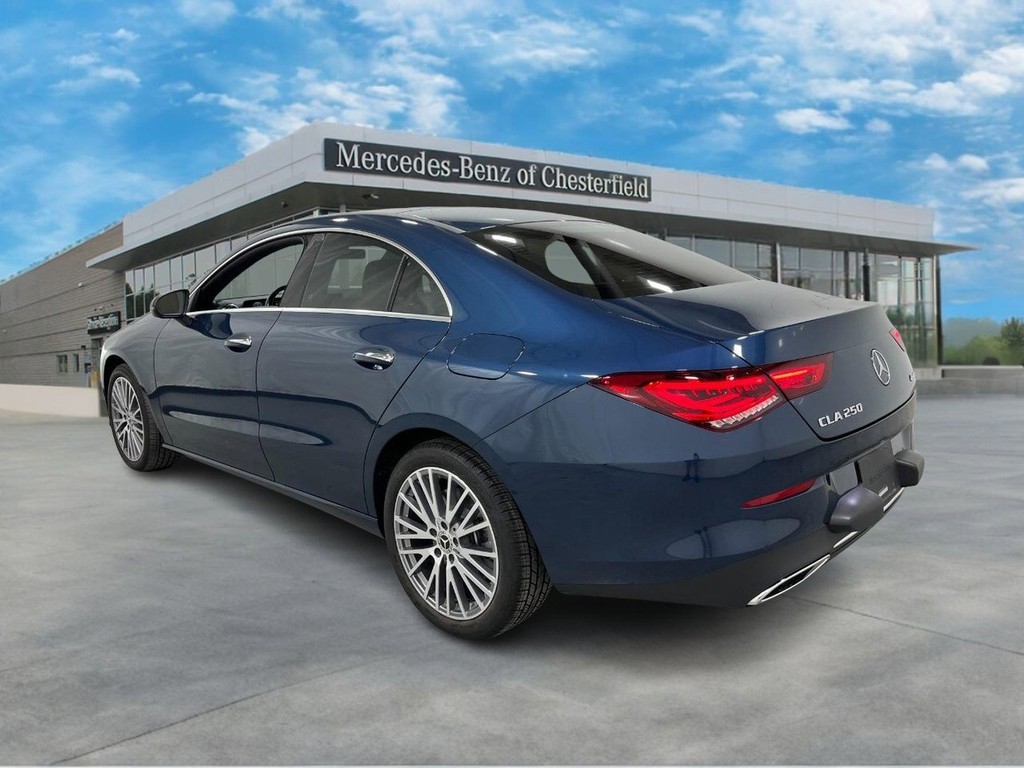 Mercedes-Benz CLA Vehicle Full-screen Gallery Image 03