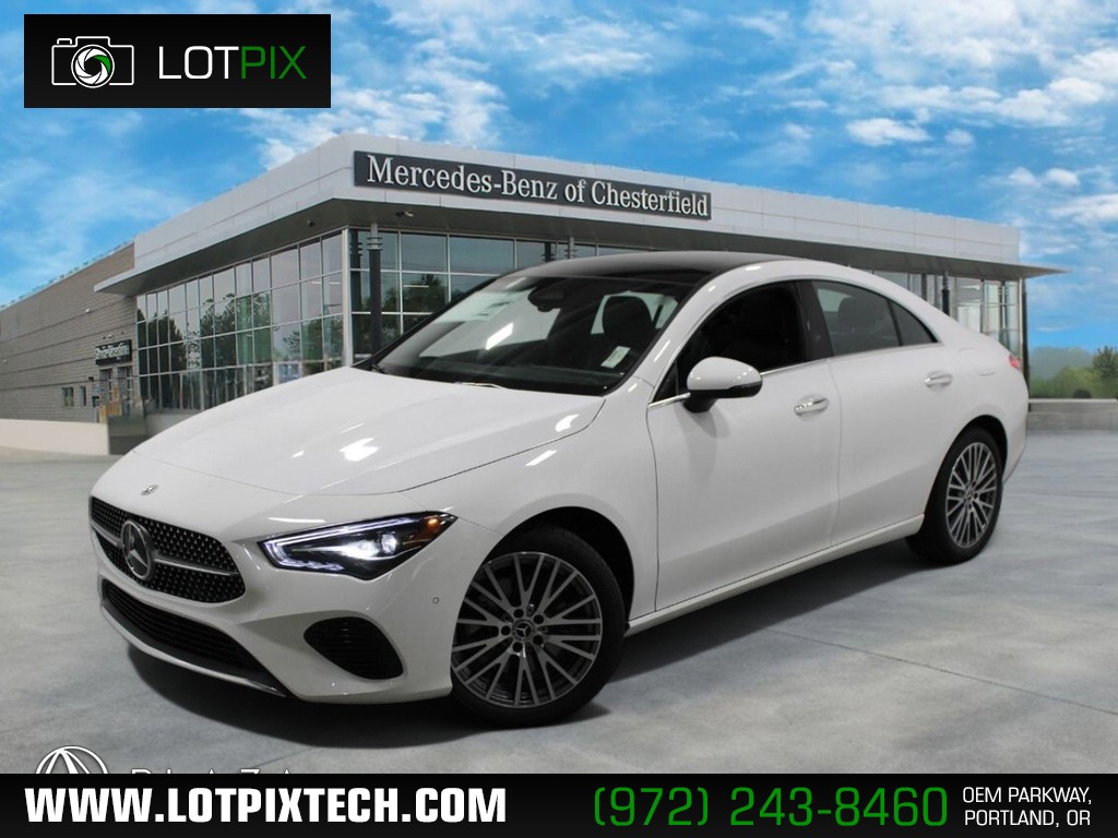 Mercedes-Benz CLA Vehicle Full-screen Gallery Image 01