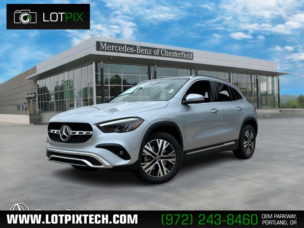 Mercedes-Benz GLA Vehicle Full-screen Gallery Image 01