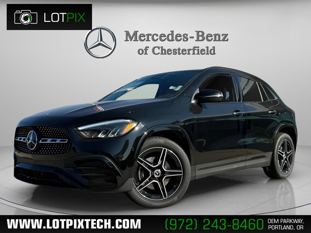 Mercedes-Benz GLA Vehicle Full-screen Gallery Image 01