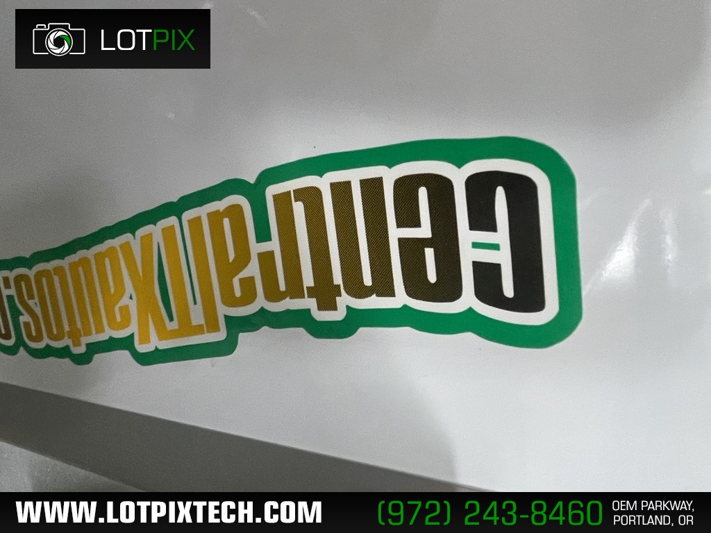 MINI Cooper Hardtop Vehicle Full-screen Gallery Image 01