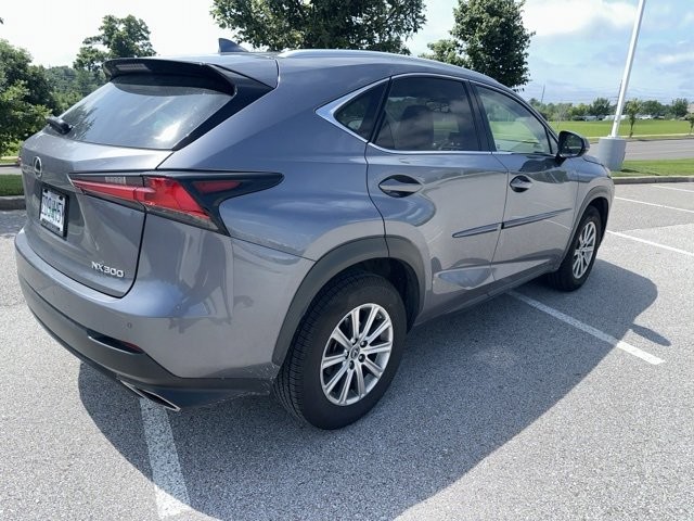 Lexus NX Vehicle Full-screen Gallery Image 03