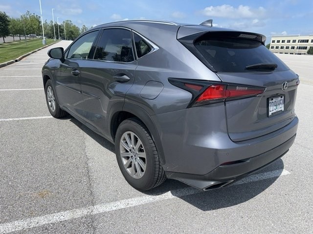 Lexus NX Vehicle Full-screen Gallery Image 04