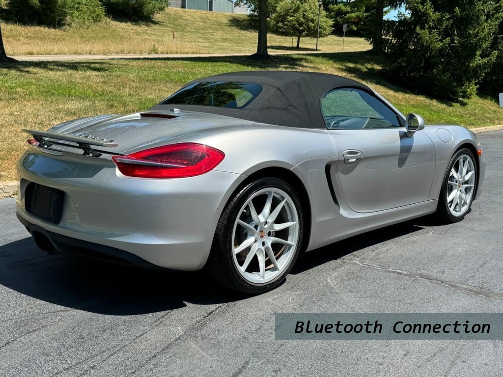 Jaguar F-Pace Vehicle Full-screen Gallery Image 03