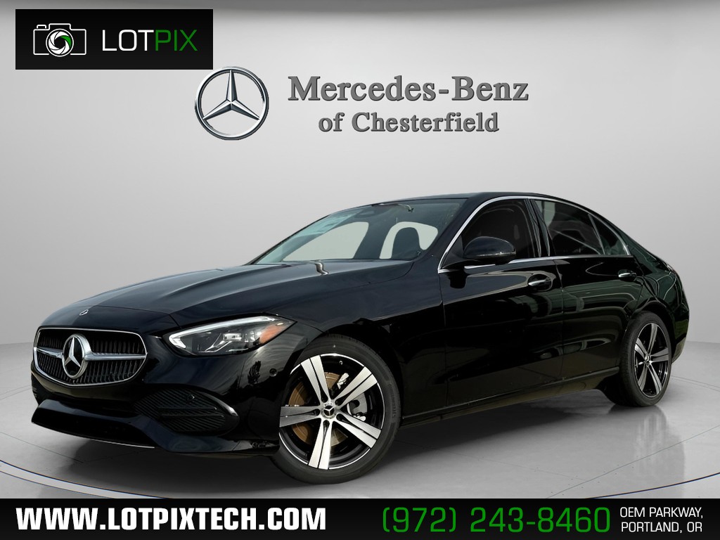 Mercedes-Benz C-Class Vehicle Full-screen Gallery Image 01