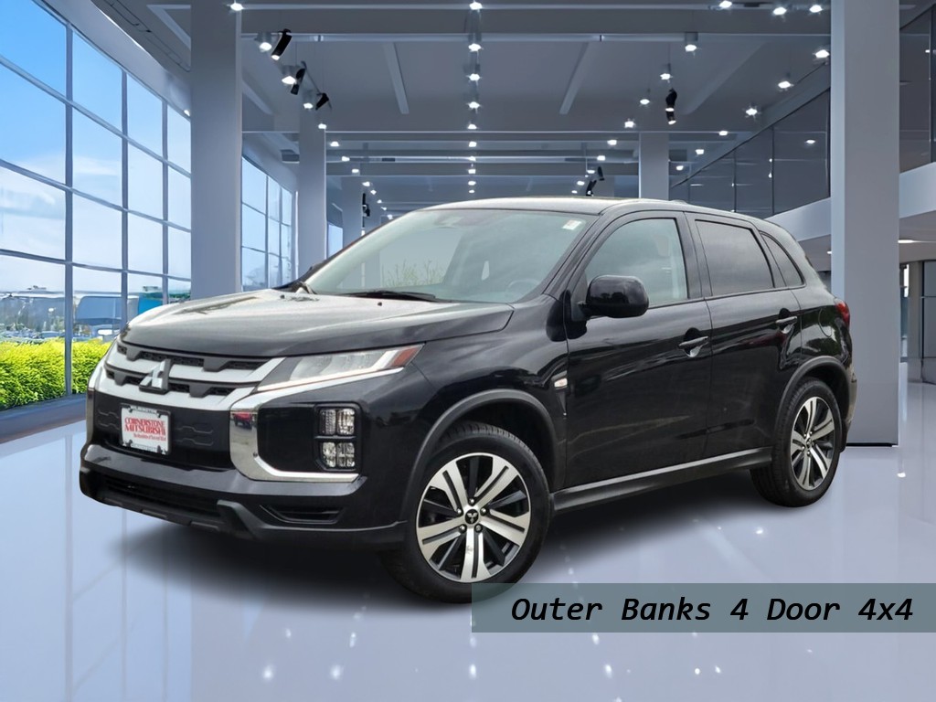 Ford Bronco Vehicle Full-screen Gallery Image 01