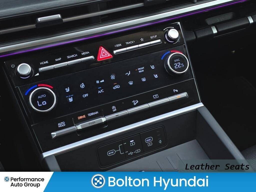 Hyundai Santa Fe Vehicle Full-screen Gallery Image 13