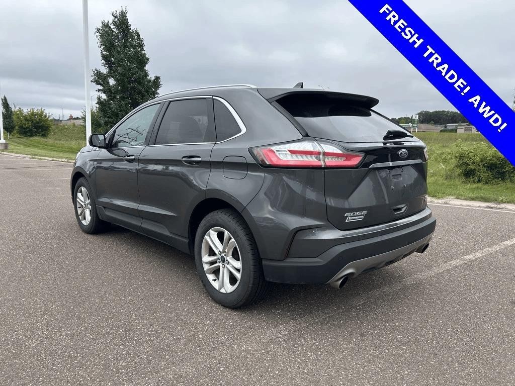 Ford Edge Vehicle Full-screen Gallery Image 05