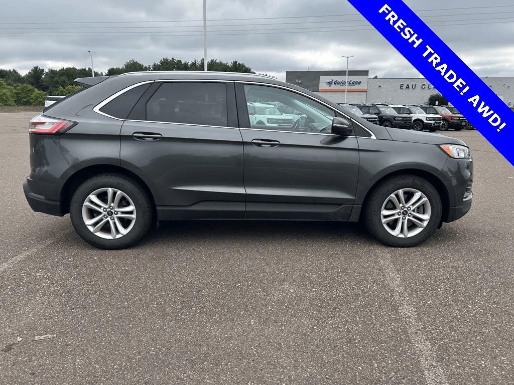 Ford Edge Vehicle Full-screen Gallery Image 07