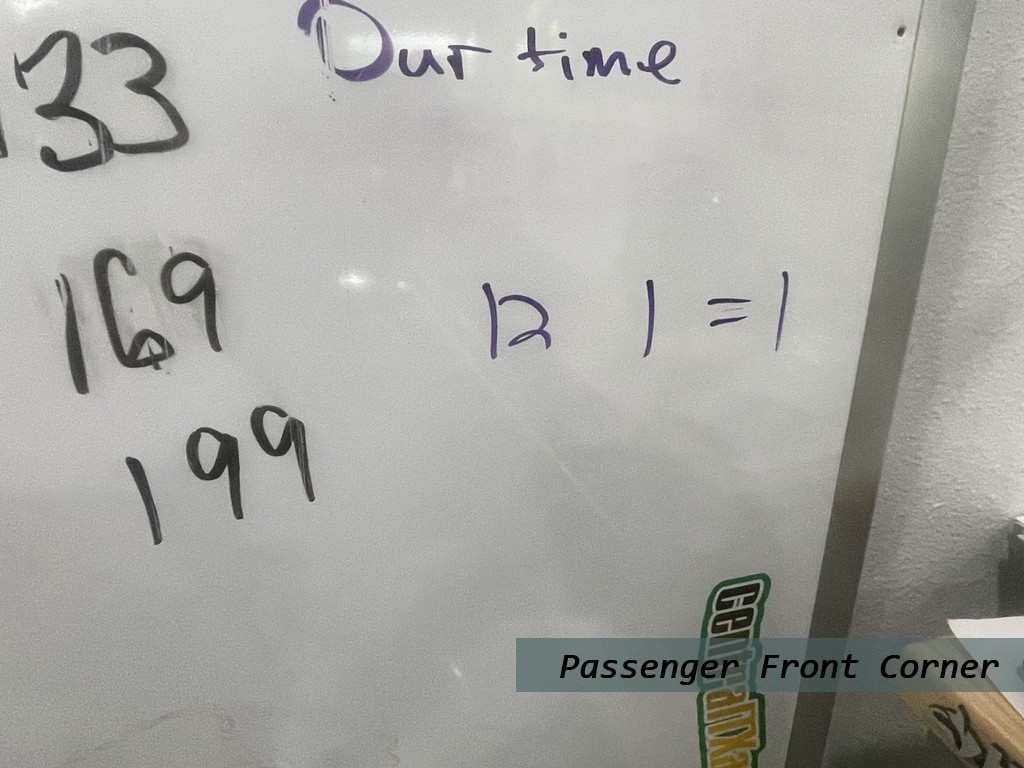 Ford F-150 Vehicle Full-screen Gallery Image 09