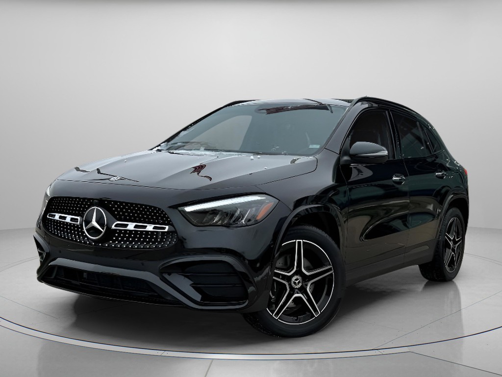 Mercedes-Benz GLA Vehicle Full-screen Gallery Image 02