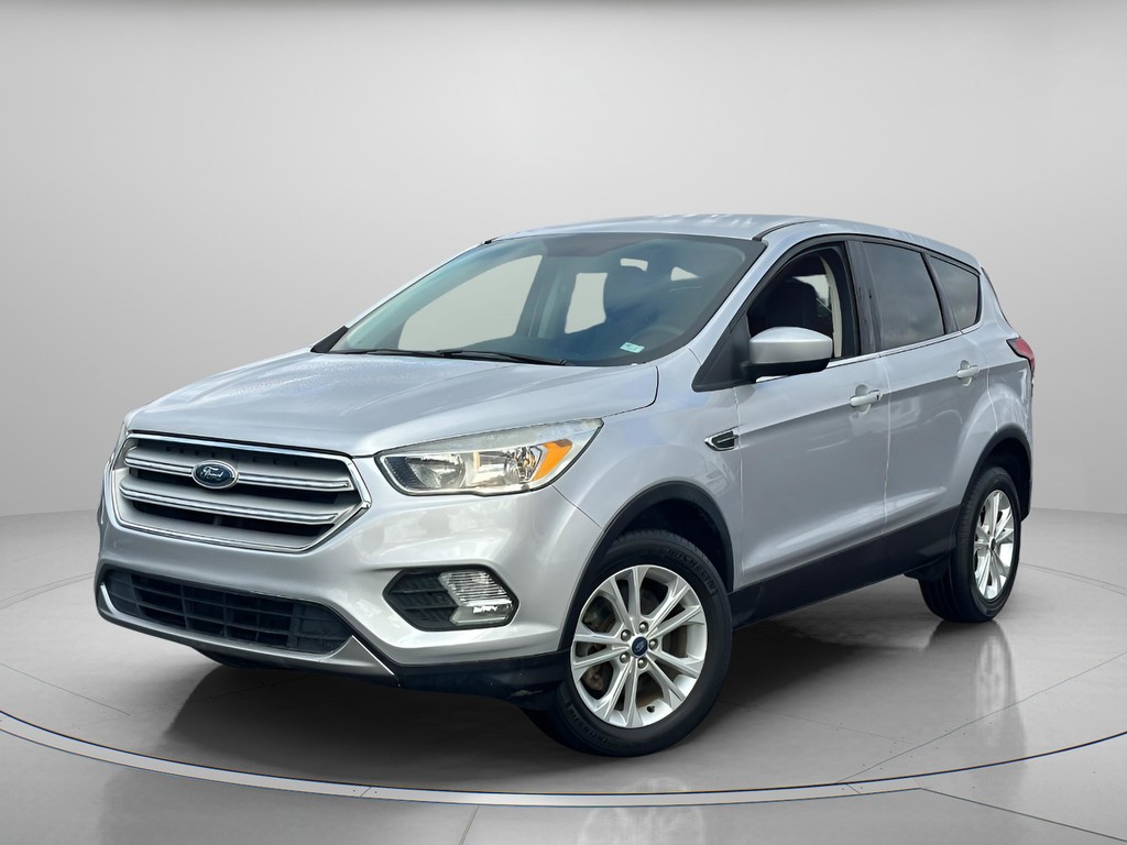 Ford Escape Vehicle Full-screen Gallery Image 02