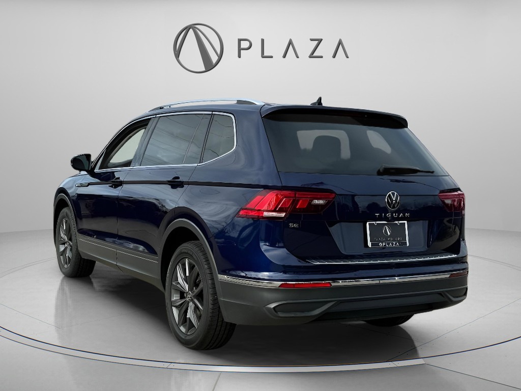 Volkswagen Tiguan Vehicle Full-screen Gallery Image 04