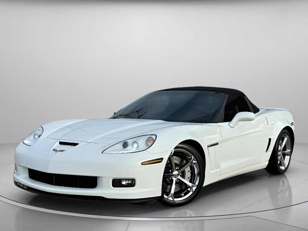Chevrolet Corvette Vehicle Full-screen Gallery Image 02