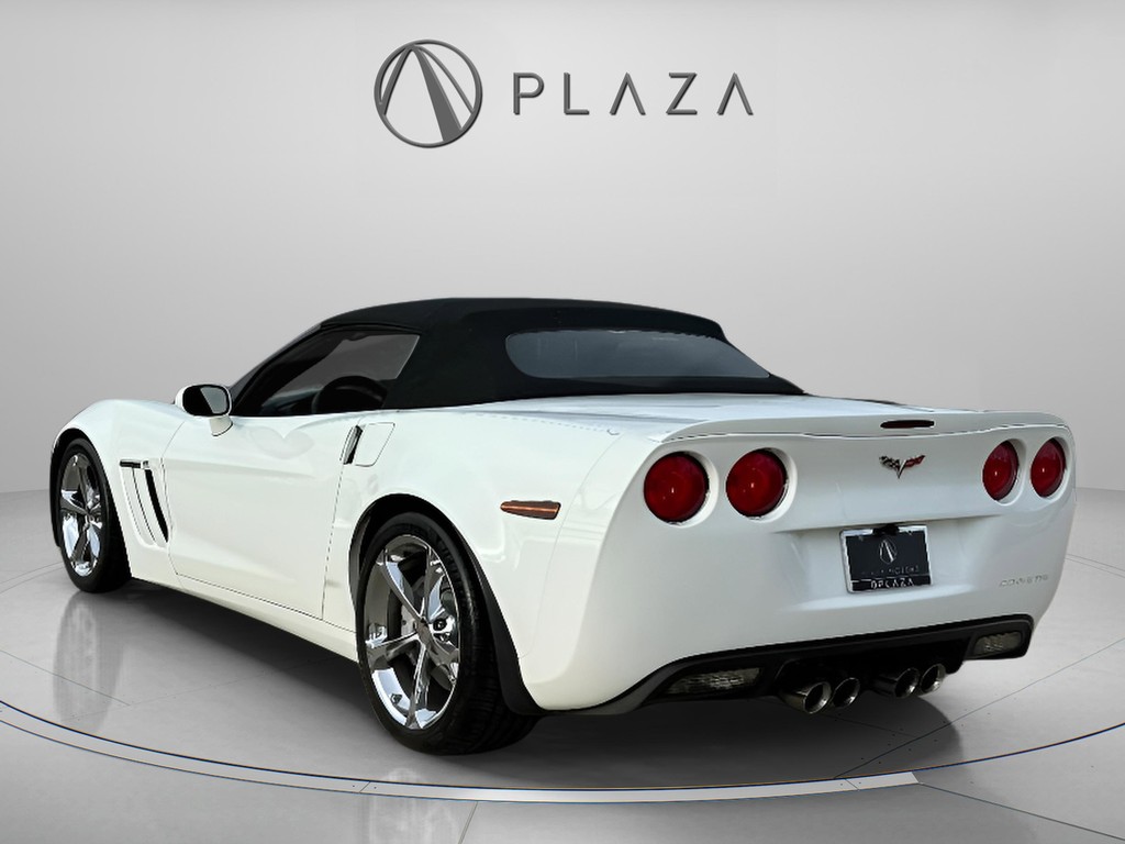 Chevrolet Corvette Vehicle Full-screen Gallery Image 04