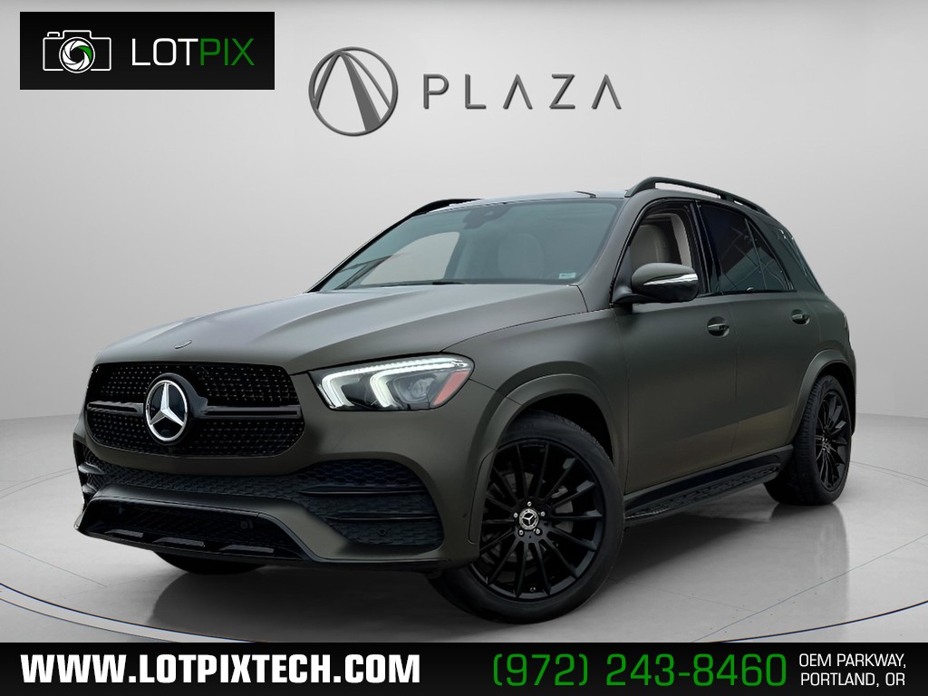 Mercedes-Benz GLE Vehicle Full-screen Gallery Image 01