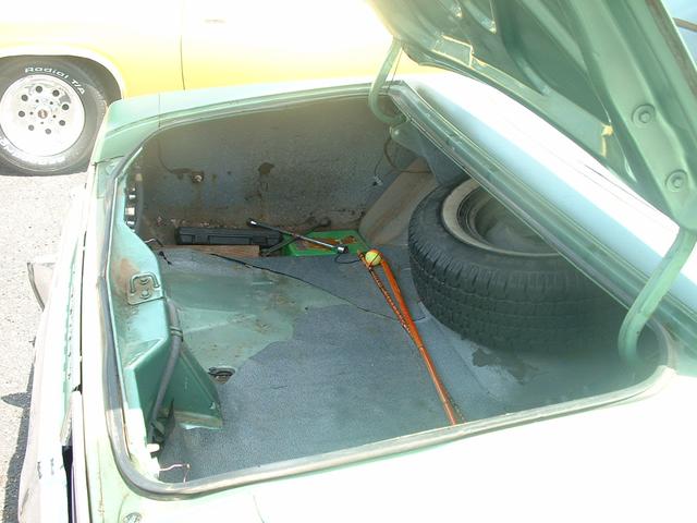 Plymouth FURY Vehicle Full-screen Gallery Image 03