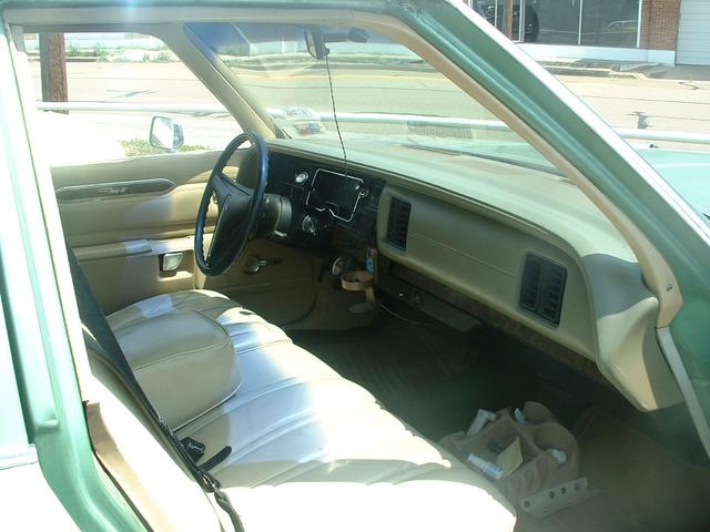 Plymouth FURY Vehicle Full-screen Gallery Image 08