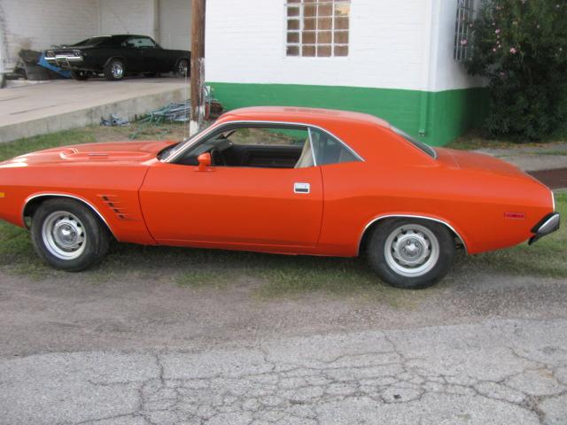 Dodge Challenger Vehicle Full-screen Gallery Image 08