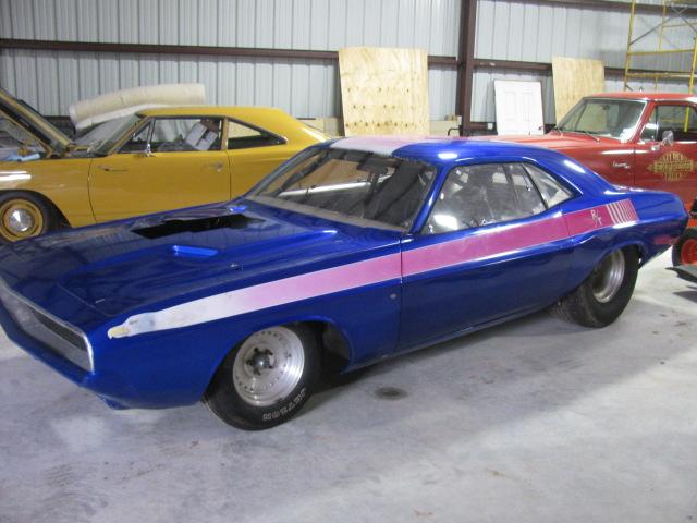 Dodge Challenger Vehicle Full-screen Gallery Image 03