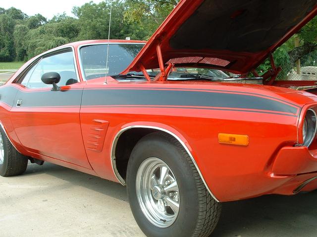 Dodge Challenger Vehicle Full-screen Gallery Image 09