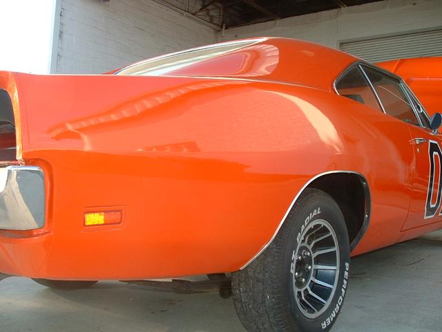 Dodge Charger Vehicle Full-screen Gallery Image 08