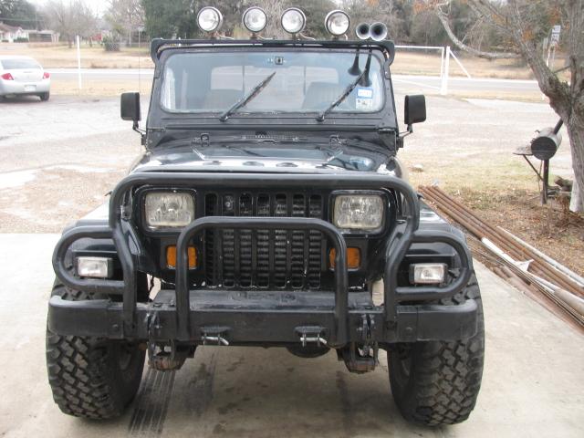 Jeep Wrangler Vehicle Full-screen Gallery Image 04
