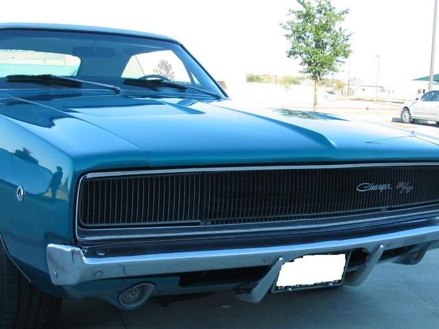 Dodge Charger Vehicle Full-screen Gallery Image 02