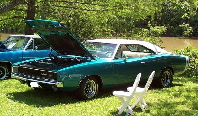 Dodge Charger Vehicle Full-screen Gallery Image 03
