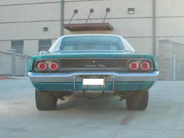 Dodge Charger Vehicle Full-screen Gallery Image 04