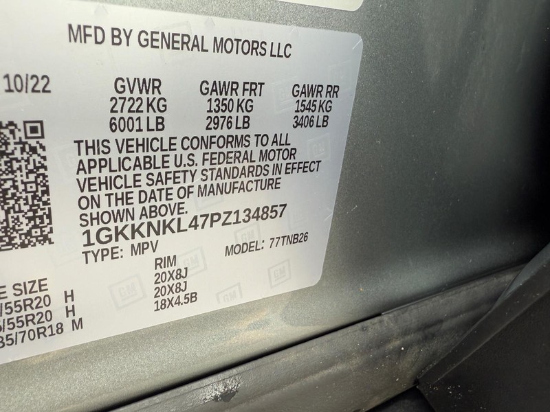 GMC Acadia Vehicle Full-screen Gallery Image 24