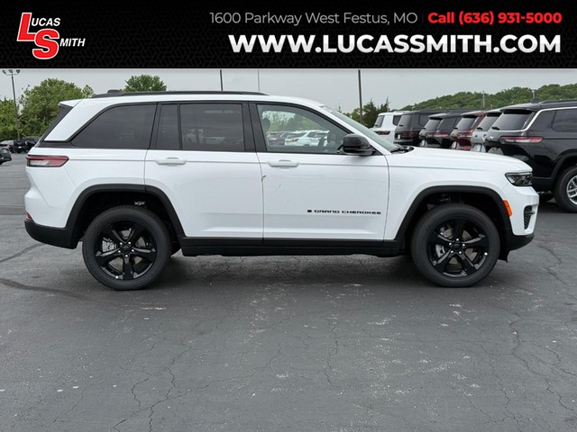 more details - jeep grand cherokee