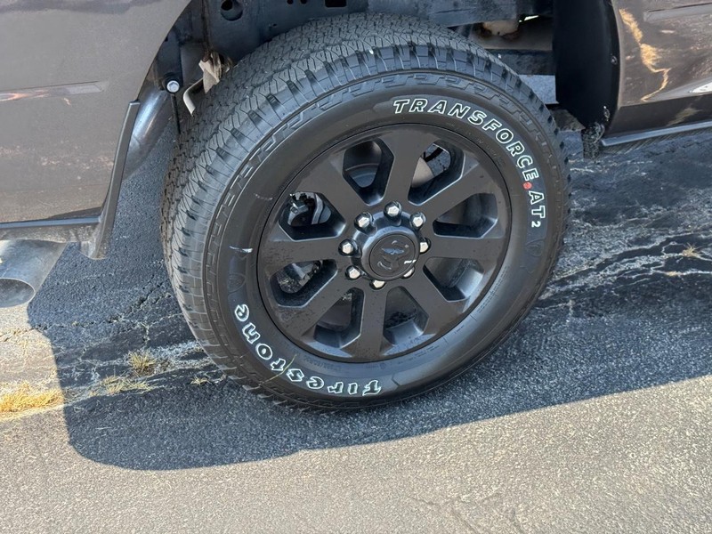Ram 2500 Vehicle Full-screen Gallery Image 5
