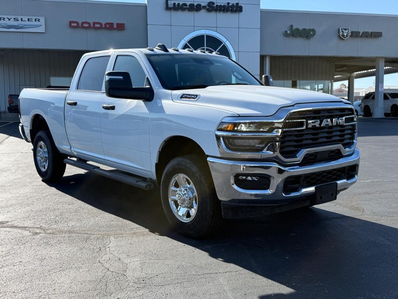 Ram 2500 Vehicle Full-screen Gallery Image 2
