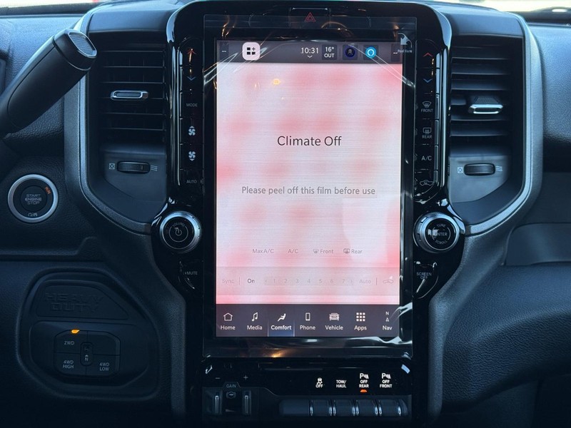 Ram 2500 Vehicle Full-screen Gallery Image 9