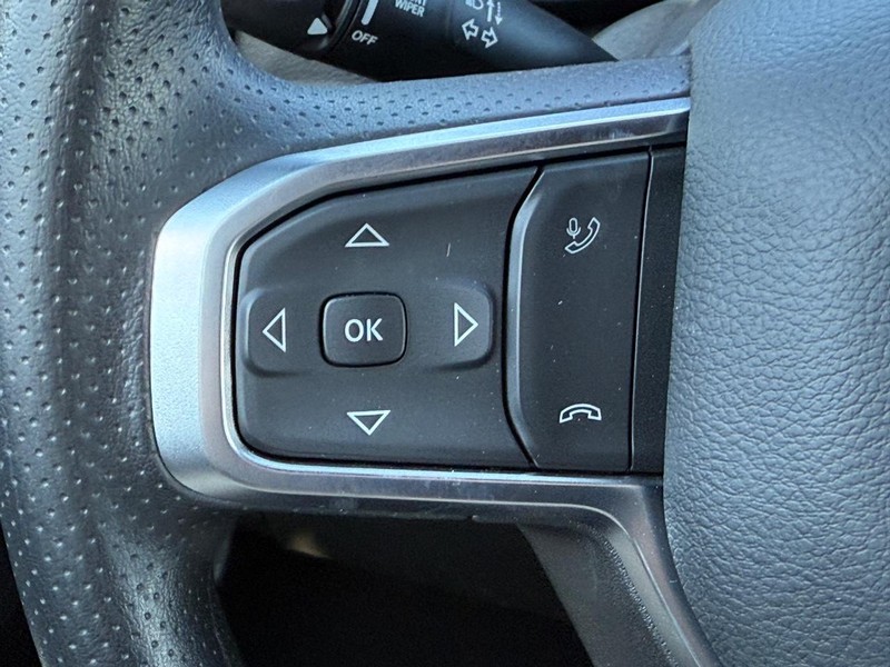 Ram 2500 Vehicle Full-screen Gallery Image 13