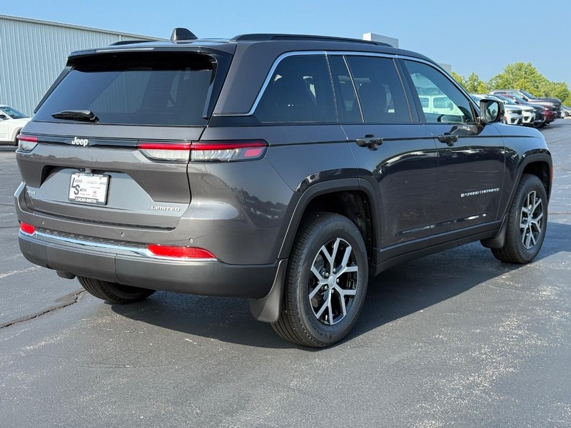 Jeep Grand Cherokee Vehicle Full-screen Gallery Image 3