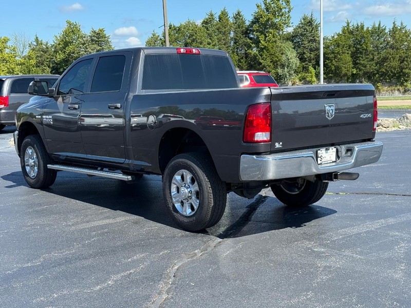 Ram 2500 Vehicle Full-screen Gallery Image 6