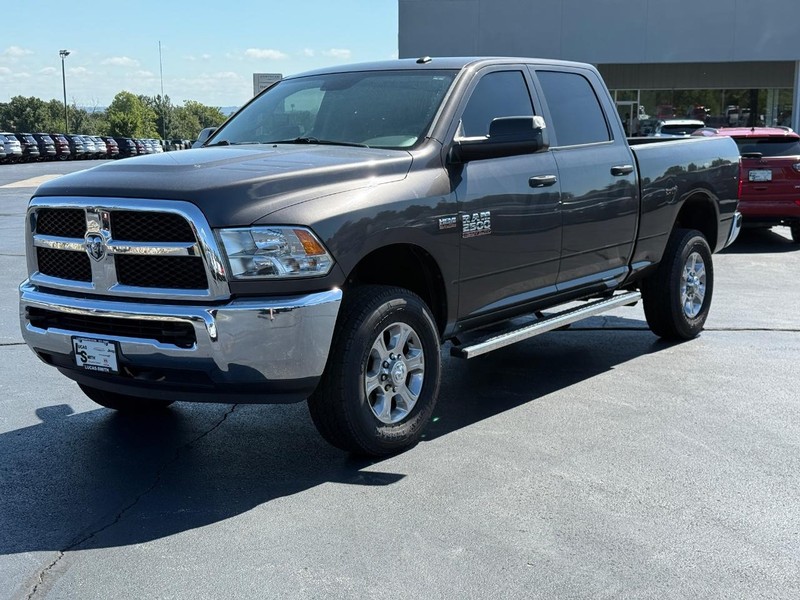Ram 2500 Vehicle Full-screen Gallery Image 8