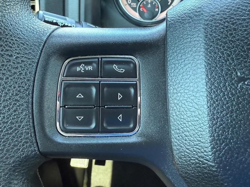 Ram 2500 Vehicle Full-screen Gallery Image 17