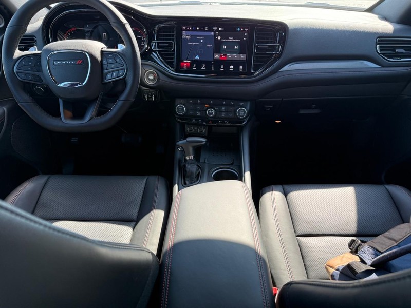 Dodge Durango Vehicle Full-screen Gallery Image 8