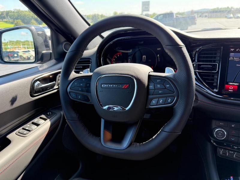 Dodge Durango Vehicle Full-screen Gallery Image 9