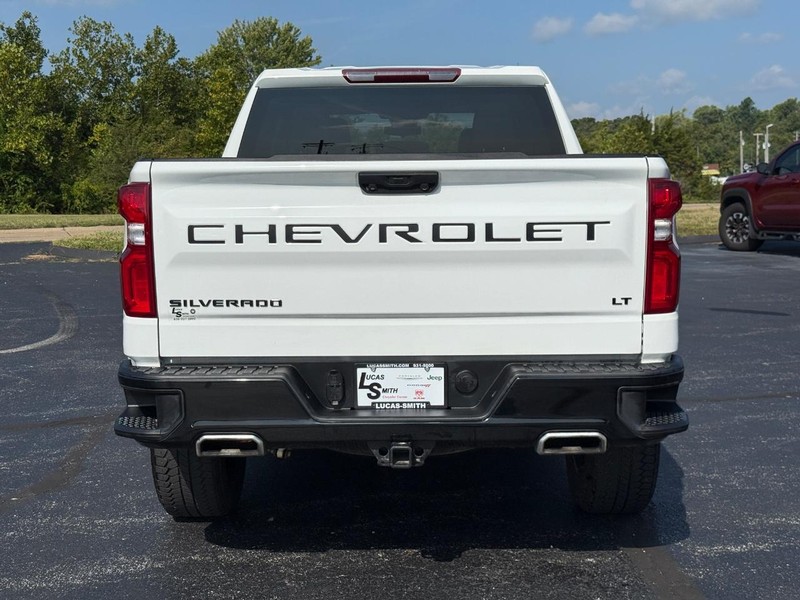 Chevrolet Silverado 1500 Vehicle Full-screen Gallery Image 5