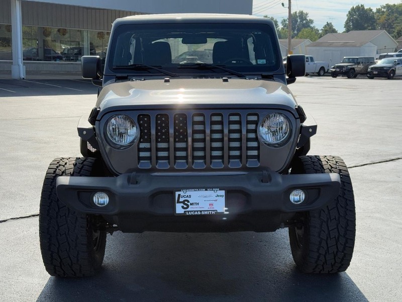 Jeep Wrangler Unlimited Vehicle Full-screen Gallery Image 8