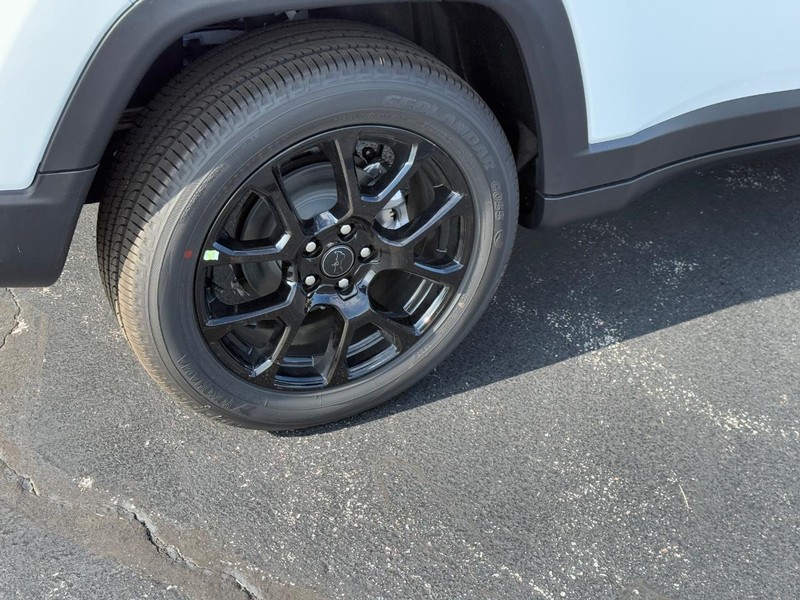 Jeep Compass Vehicle Full-screen Gallery Image 4