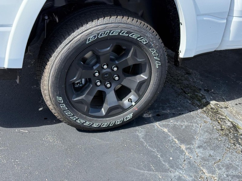 Ram 1500 Vehicle Full-screen Gallery Image 4