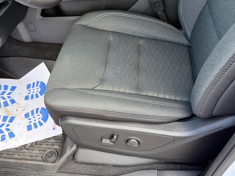 Ram 1500 Vehicle Full-screen Gallery Image 11