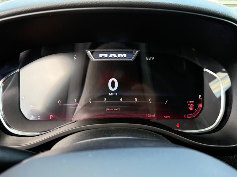 Ram 1500 Vehicle Full-screen Gallery Image 14